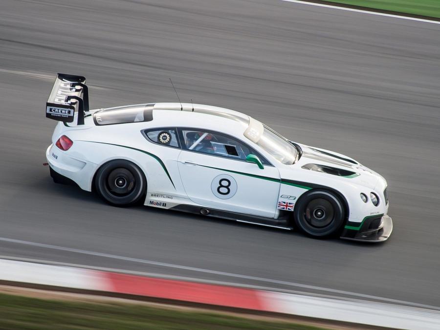  Bentley Continental GT3 2013 года  (фото 18 из 33)